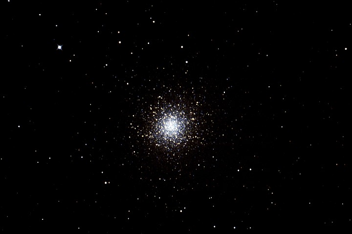 M13 350mm f4,3 4.05.08 25x70sec.EOS 30D.jpg